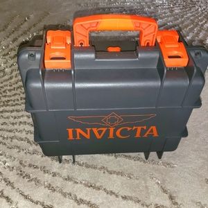 Invicta 8-Slot Dive Case